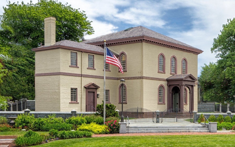 Picture 3 for Activity Newport: Touro Synagogue Entry and Guided Tour