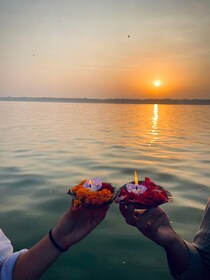 Marigold Boat trip to feel Kashi