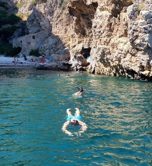 Picture 15 for Activity Sesimbra: Private Boat Tour-Wild beaches, secret bays, Caves