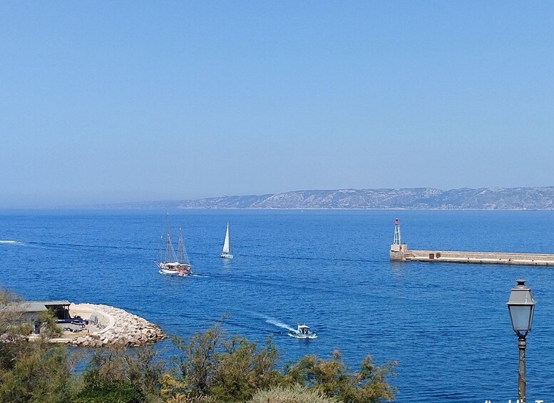 Picture 2 for Activity Marseille: Baptism of Diving on the island of "Frioul"