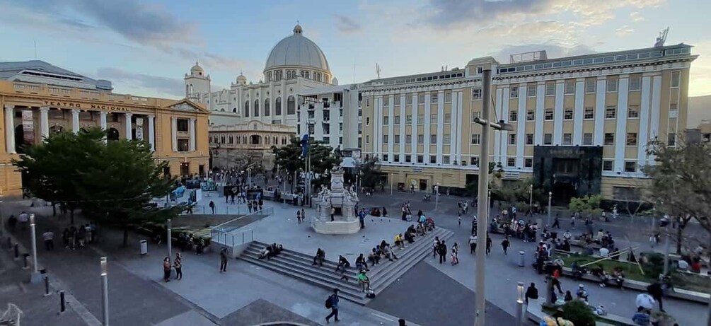 San Salvador: Historical Center walking tour