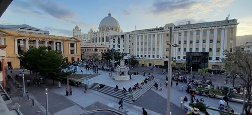 San Salvador: Historical Center walking tour