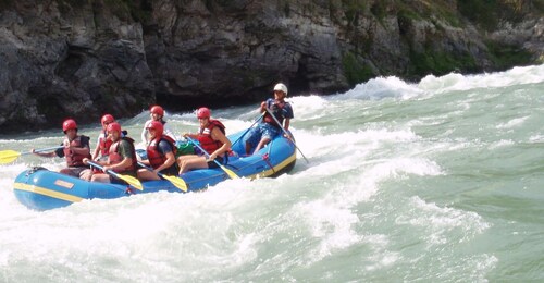 Excursión de un día para practicar rafting en aguas bravas desde Katmandú e...