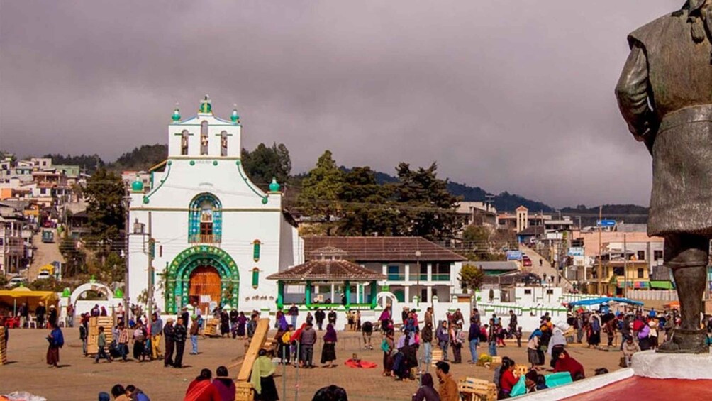 Picture 5 for Activity From Tuxtla Gutierrez: San Juan Chamula and Zinacantán Tour