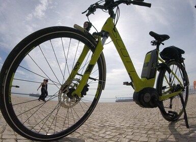 Sur de Lisboa: tour de 3 horas en bicicleta eléctrica por Cristo Rey