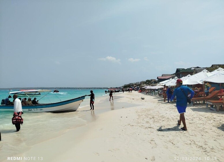 Picture 16 for Activity Cartagena: Tour to Barú Island's Playa Blanca with Lunch