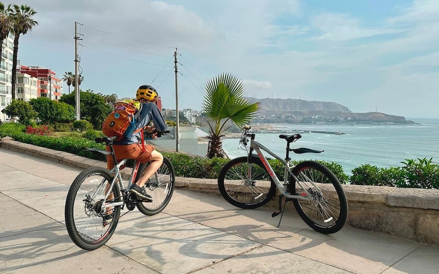 Picture 4 for Activity Lima: Bike Tour in Miraflores and Barranco Districts