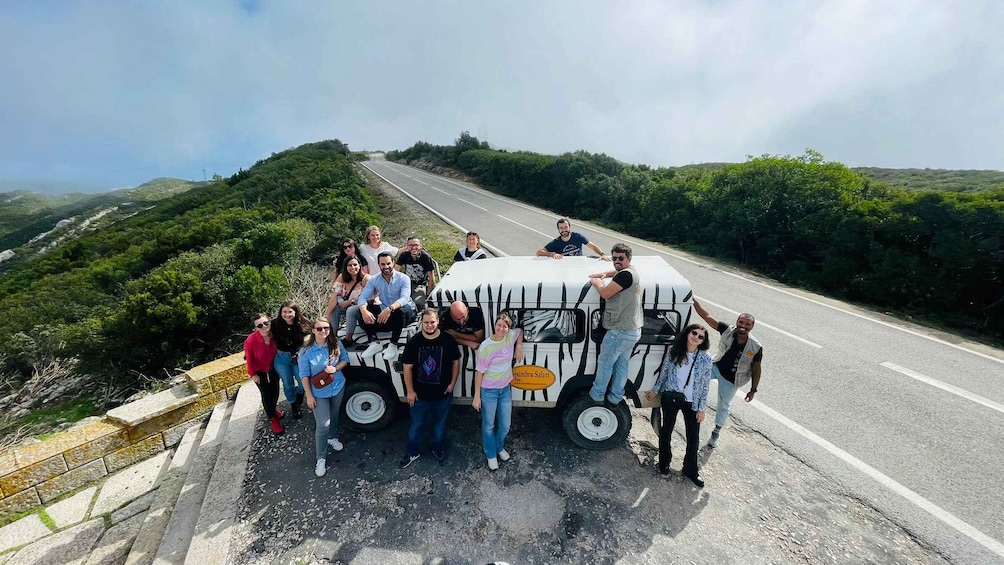 Picture 8 for Activity From Cabo Espichel to Lagoa Jeep Tour