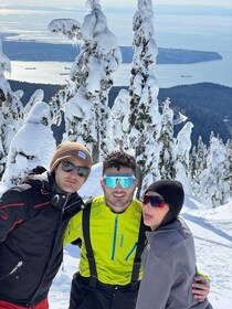 Vancouver: North Shore Mountains Snowshoeing with Transfer