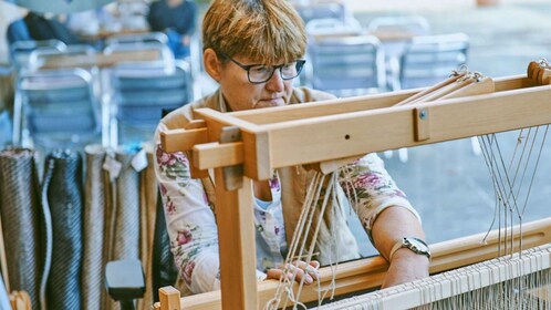 Ljubljana: Interactive Workshop with Experienced Weaver