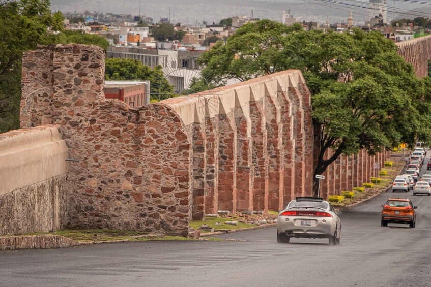 Picture 1 for Activity From Guanajuato: Private Tour of Queretaro & Pena de Bernal