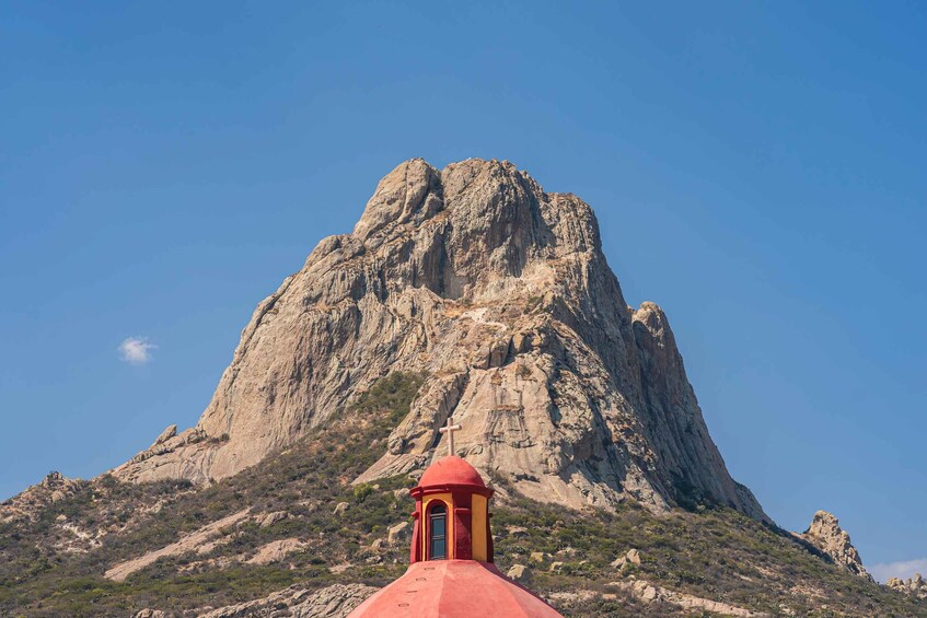 From Guanajuato: Private Tour of Queretaro & Pena de Bernal