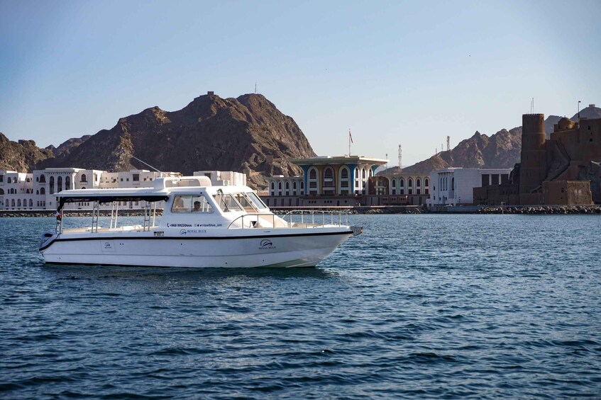 Picture 8 for Activity Muscat: 2-Hour Sunset Viewing Boat Tour