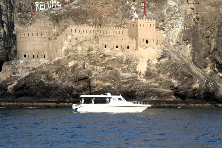 Picture 1 for Activity Muscat: 2-Hour Sunset Viewing Boat Tour
