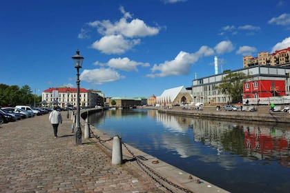 Gothenburg: Private History Tour with a Local Expert