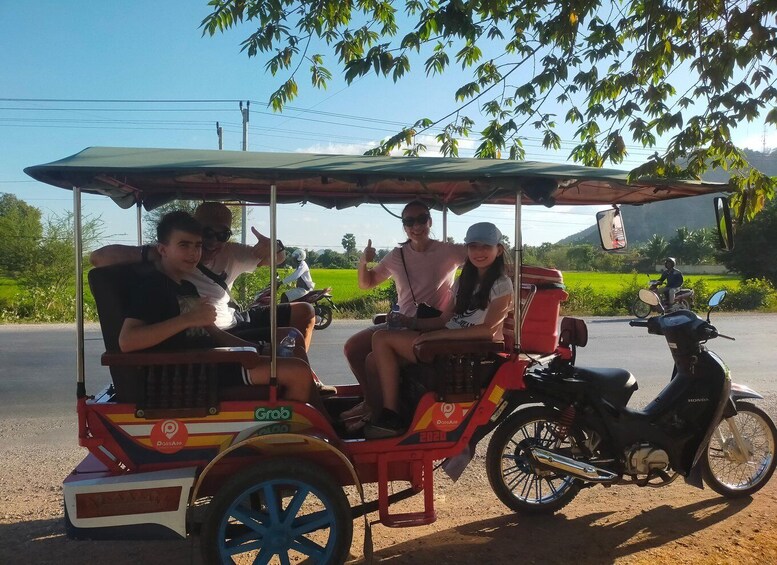 Picture 2 for Activity Morning Tuk tuk: City, Handicrafts, Killing field, Temples