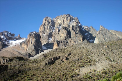 Mount Kenya: ประสบการณ์ปีนเขา 5 วันจากไนโรบี