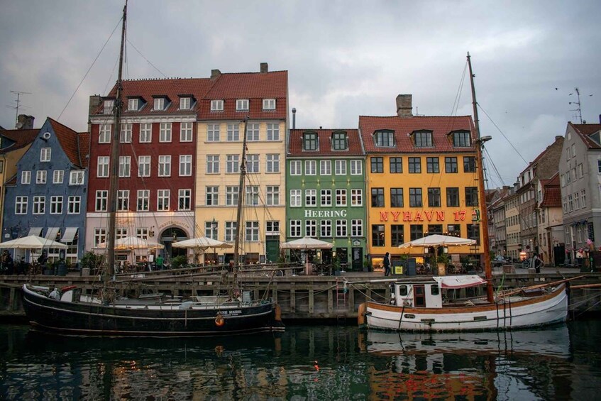 Copenhagen: Private 4-Hour Guided Walking Tour in French