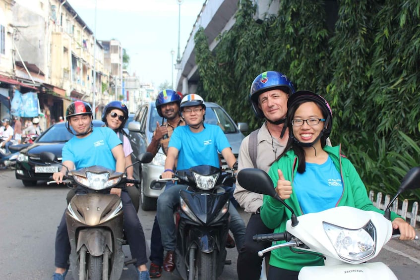 Picture 6 for Activity Ho Chi Minh City: Water Puppet Show and Dinner Cruise