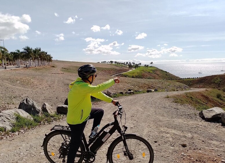 Picture 3 for Activity Maspalomas: Southern Coast E-Bike Tour Option Tapas Tasting