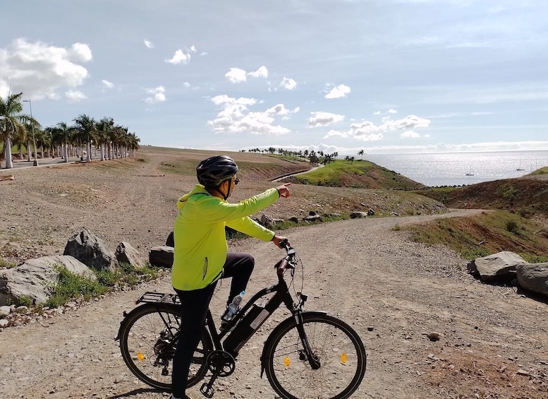 Picture 3 for Activity Maspalomas: Southern Coast E-Bike Tour Option Tapas Tasting