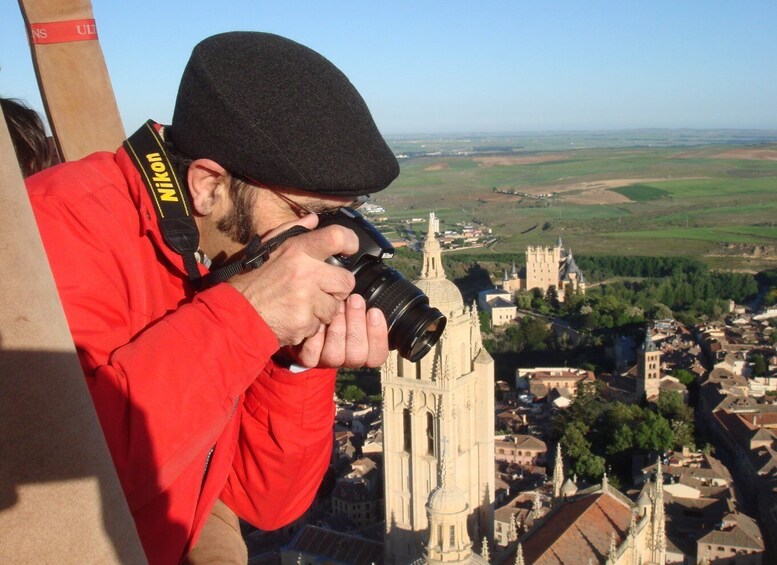 Picture 5 for Activity Segovia: Private Balloon Ride for 2 with Cava and Breakfast