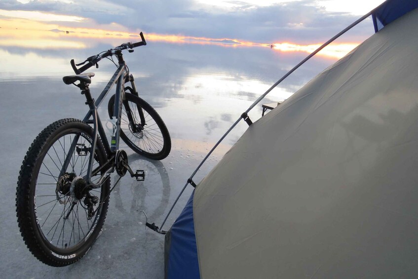 Picture 4 for Activity Uyuni: Guided Bicycle Tour of Uyuni Salt Flat with Lunch