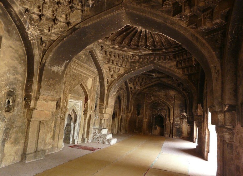 Picture 6 for Activity Secret and Spooky Ruins of Mehrauli Archaeological Park