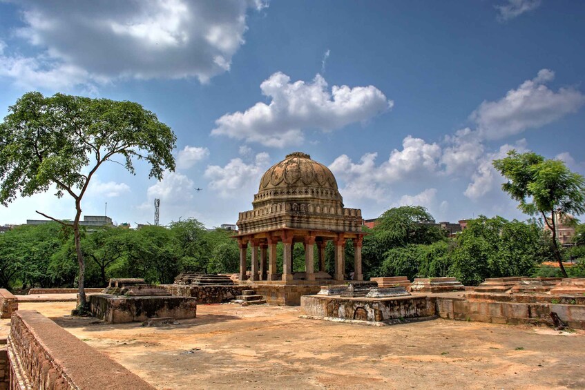 Secret and Spooky Ruins of Mehrauli Archaeological Park