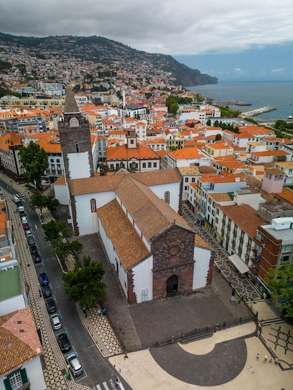 Picture 2 for Activity Funchal : 1 hour City Tour by Tuk-Tuk