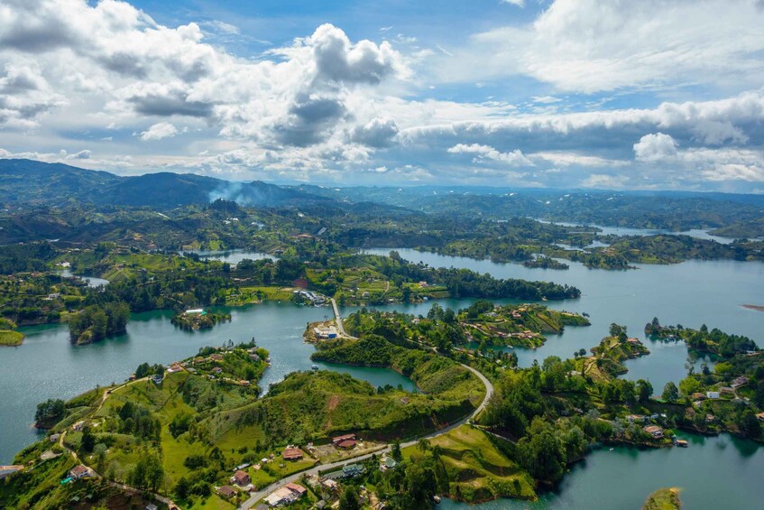 Picture 1 for Activity Guatape Tour & Piedra del Peñol