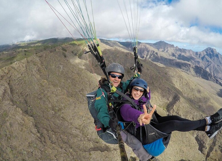 Picture 21 for Activity Tenerife: Acrobatic Paragliding Tandem Flight