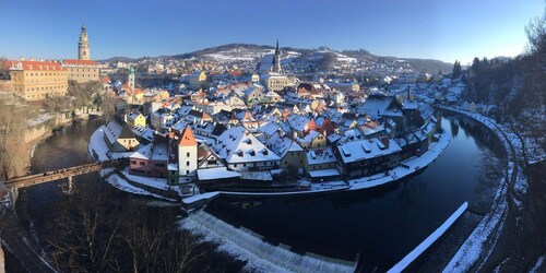 Cesky Krumlov: Private Christmas-Themed Walking Tour