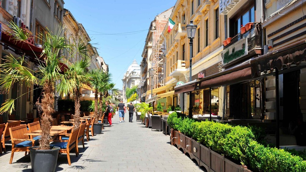 Picture 1 for Activity Bucharest: 4-Hour Walking Food Tour in the Old Town