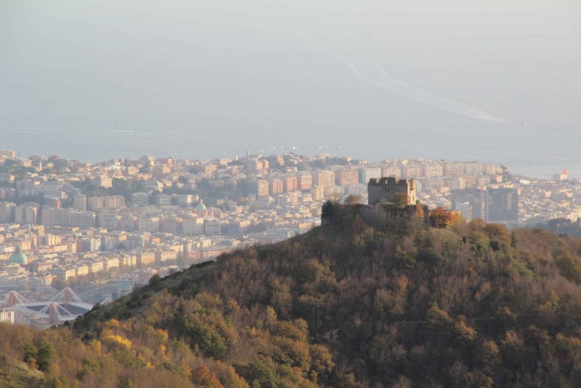 Genoa: urban hiking along the ancient walls and forts park