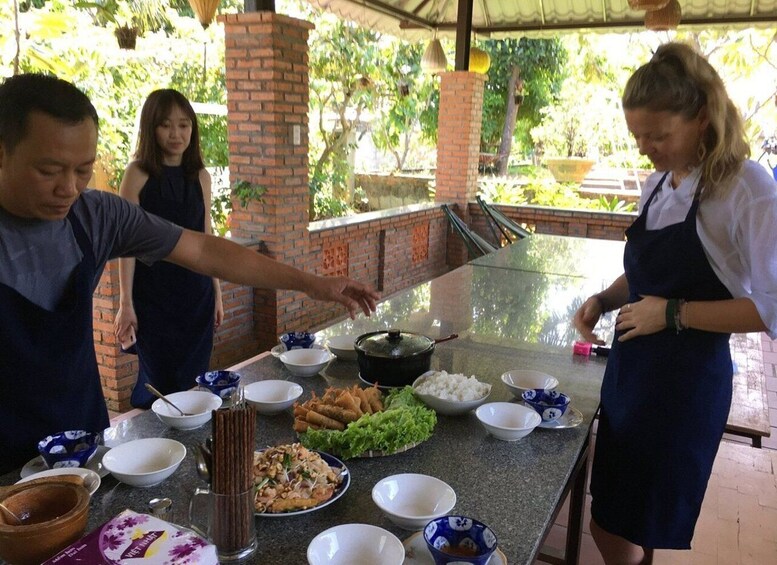 Picture 1 for Activity Hoi An: Tra Que Herb Village Cooking Class