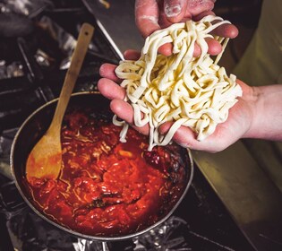 Perugia: Traditional Umbrian Food Guided Walking Tour