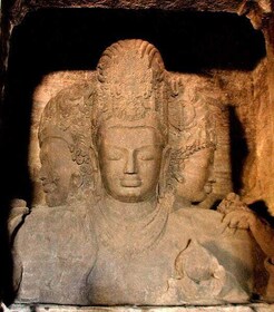 Full-Day Tour of Elephanta Caves & Prince of Wales Museum