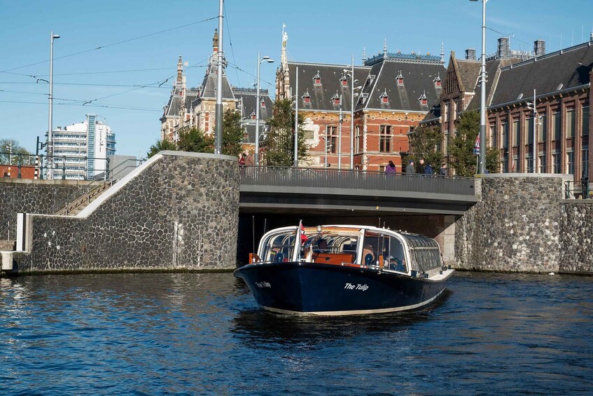 Picture 8 for Activity Amsterdam: Canal Cruise with Live Commentary and Audio Guide