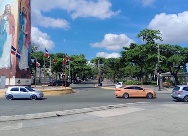 Santo Domingo: Highlights Private Tour with Lunch and Guide