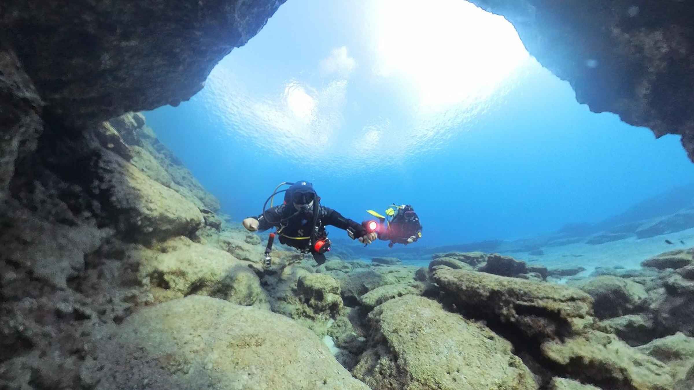 Scuba Diving - Tunnels & Caves - Cape Greco - private guided
