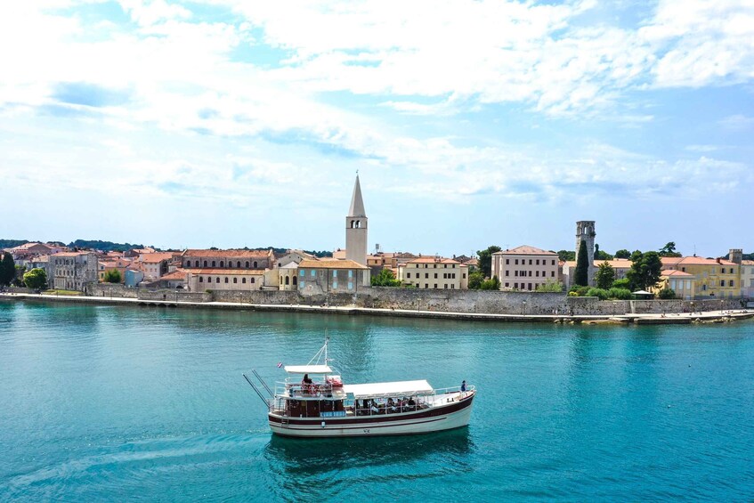 Poreč: Panoramic Morning Cruise Among 20 Islands with Drinks