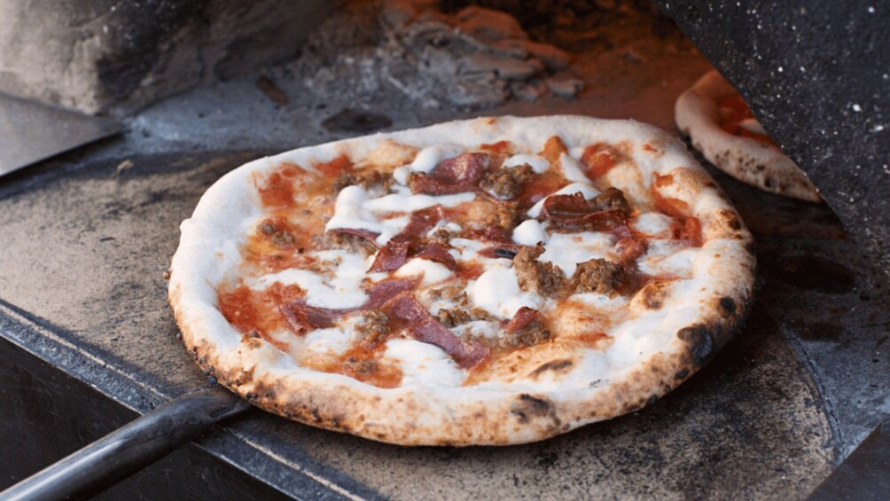 Culinary Adventure: Make Pizza, Sip Wine At Royal Repast