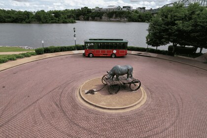 Chattanooga: City Trolley Tour with Coker Museum visit