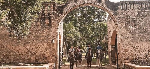 Mérida : Randonnée à cheval dans une hacienda