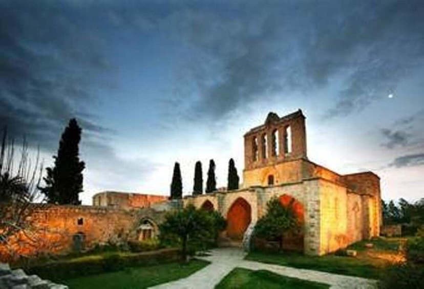 From Nicosia: Nicosia and Kyrenia Full-Day Small Group Tour