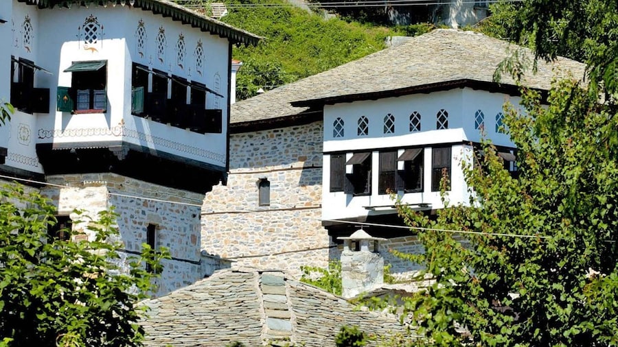 Pelion Villages Small Group Tour: Pinakates, Vizitsa, Milies