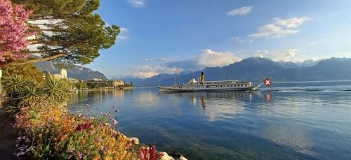 Montreux in 90 mins: walking tour with a local tour guide