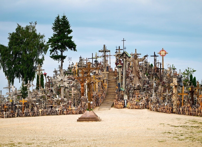 From Vilnius: Hill of Crosses & Rundale Palace to Riga