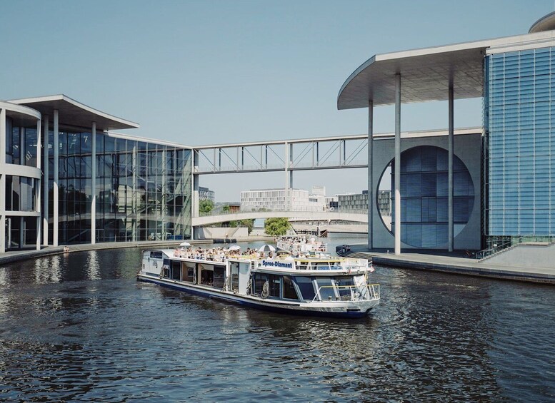 Picture 1 for Activity Berlin: Sightseeing Cruise from Berlin Main Station